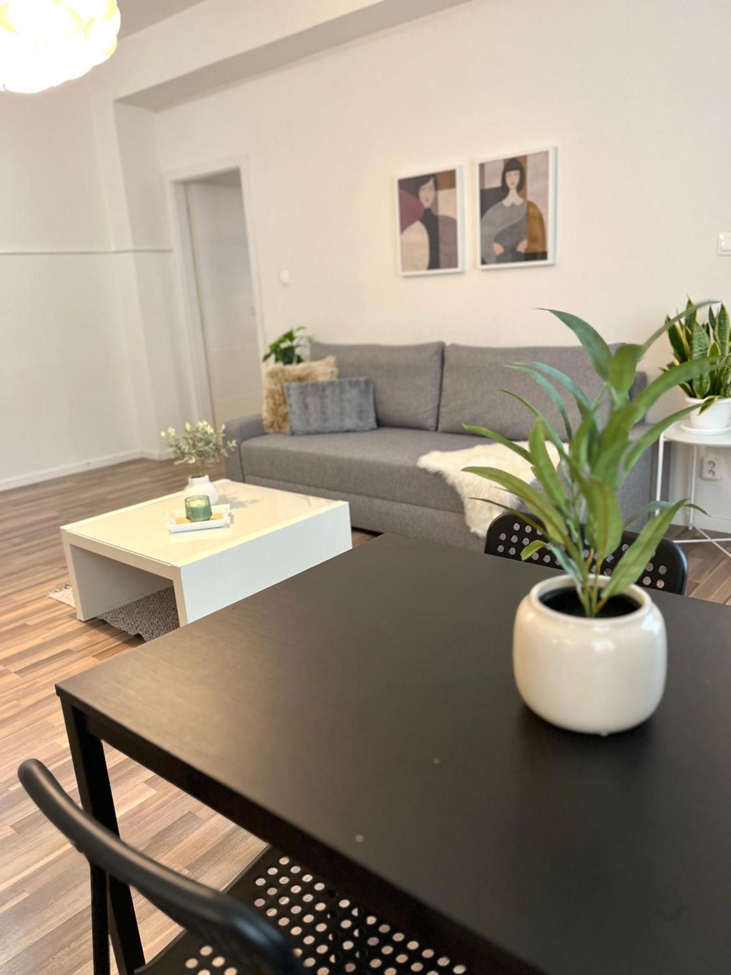 Apartment Adele - Old Town Bratislava Exteriör bild