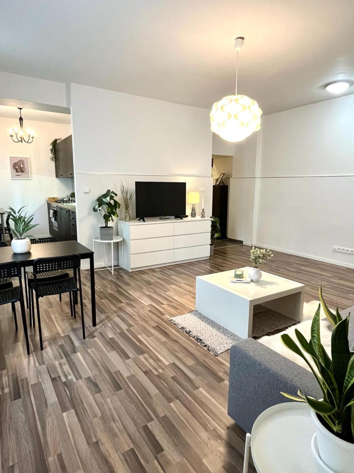Apartment Adele - Old Town Bratislava Exteriör bild