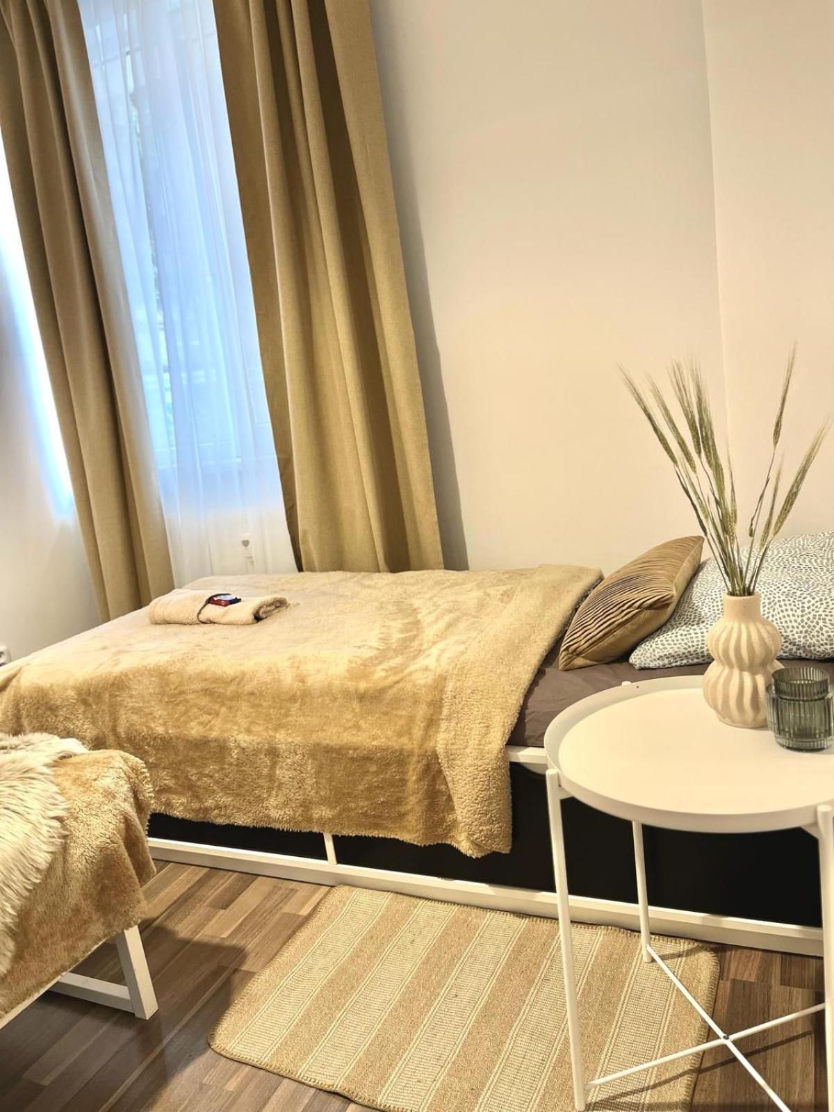 Apartment Adele - Old Town Bratislava Exteriör bild